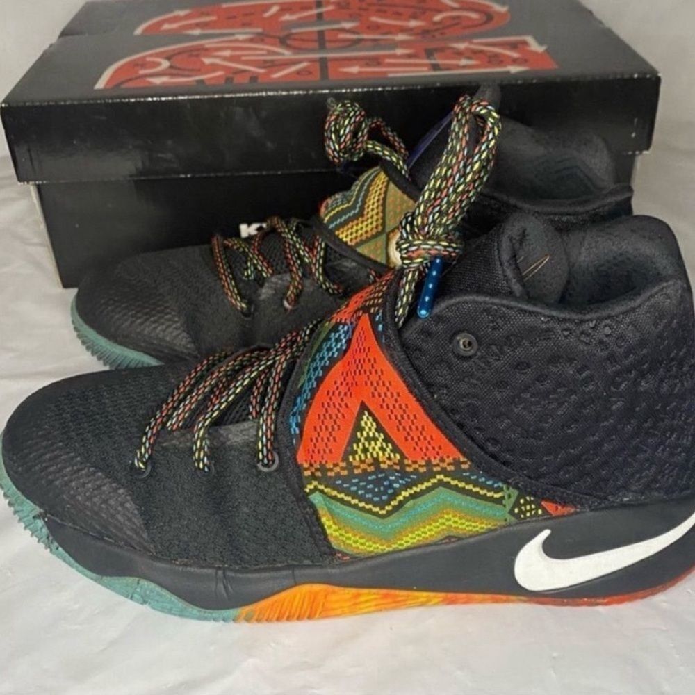 Nike Kyrie 2 Black History Month
Sneakers Size 6.5Y - Picture 4 of 9